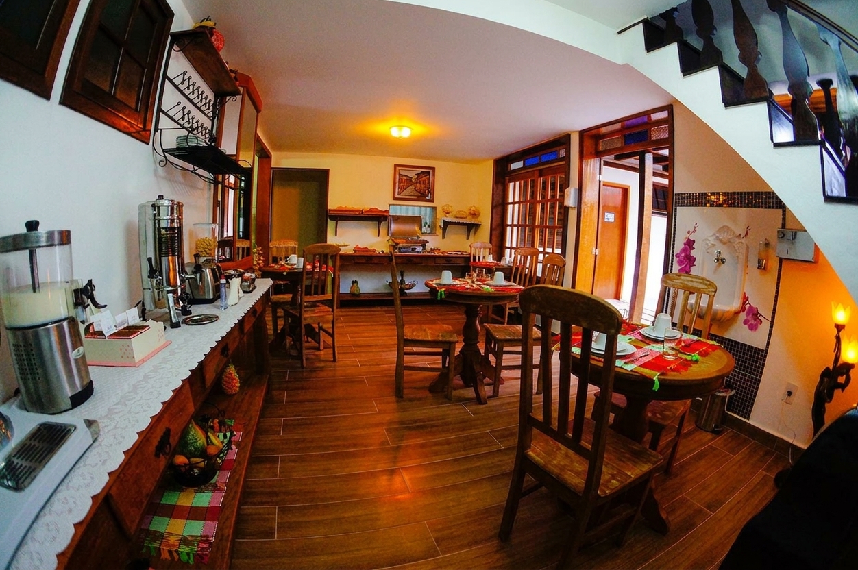 Salão de café da manhã da Pousada de Santo Antônio